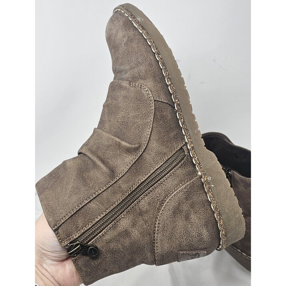 Blowfish Women's Malibu Cozy Up Vegan Ankle Boots Flat Size 8.5 Brown Buttons - Picture 4 of 13